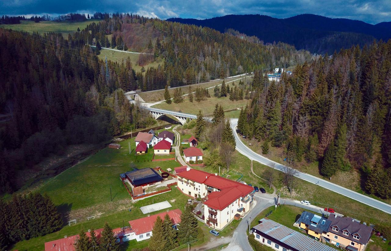 Penzión Salamander Mlynky Bagian luar foto